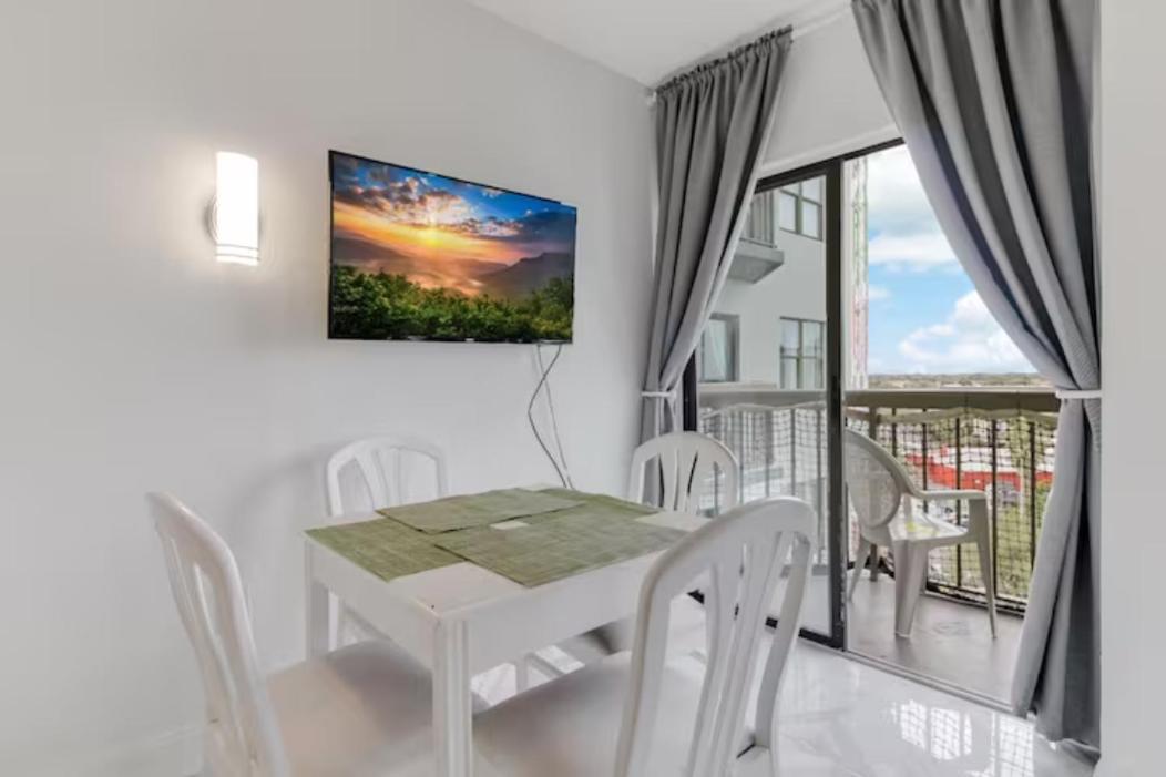 Enclave Apartments At International Drive Орландо Номер фото